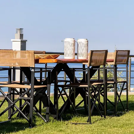 Onites Elegant 公寓 *